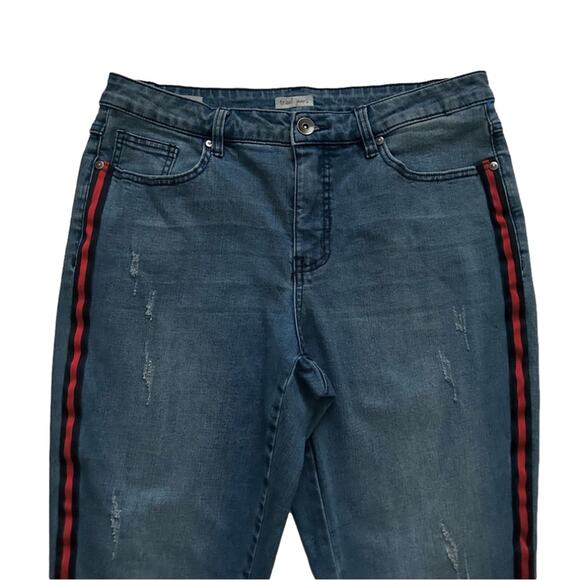 Tribal Jeans Distressed Stretch Raw Hem Side Red Stripe Ankle Jeans Size 12 - Picture 3 of 13